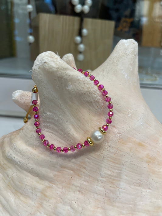 Pretty beaded bracelet with freshwater pearls