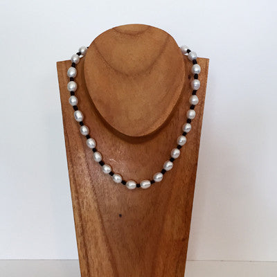 Vintage freshwater pearl necklace top / graduated bead necklace